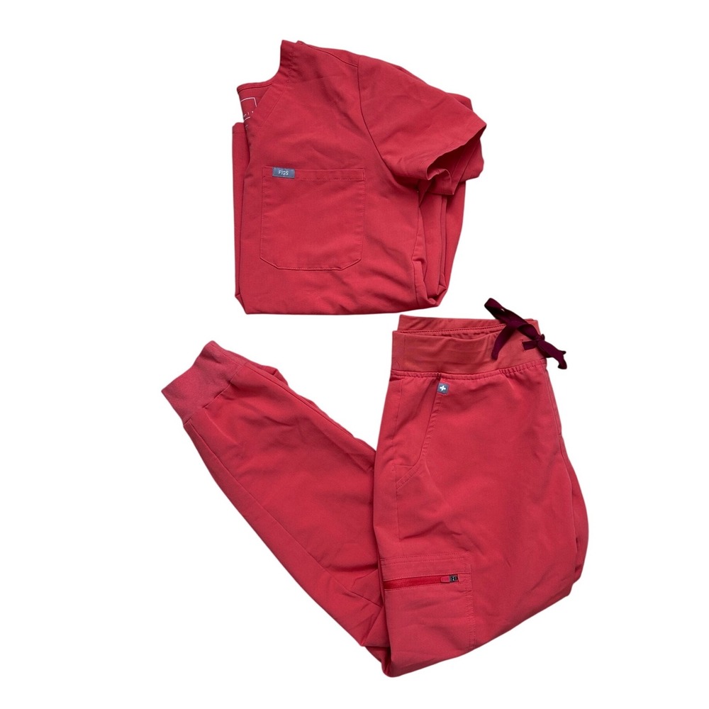 FIGS Jogger Scrub Set in Coral Red 🪸